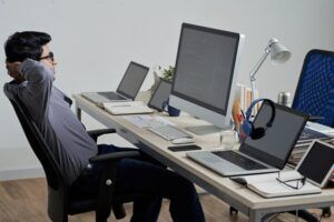 Efficient Workstation Layouts